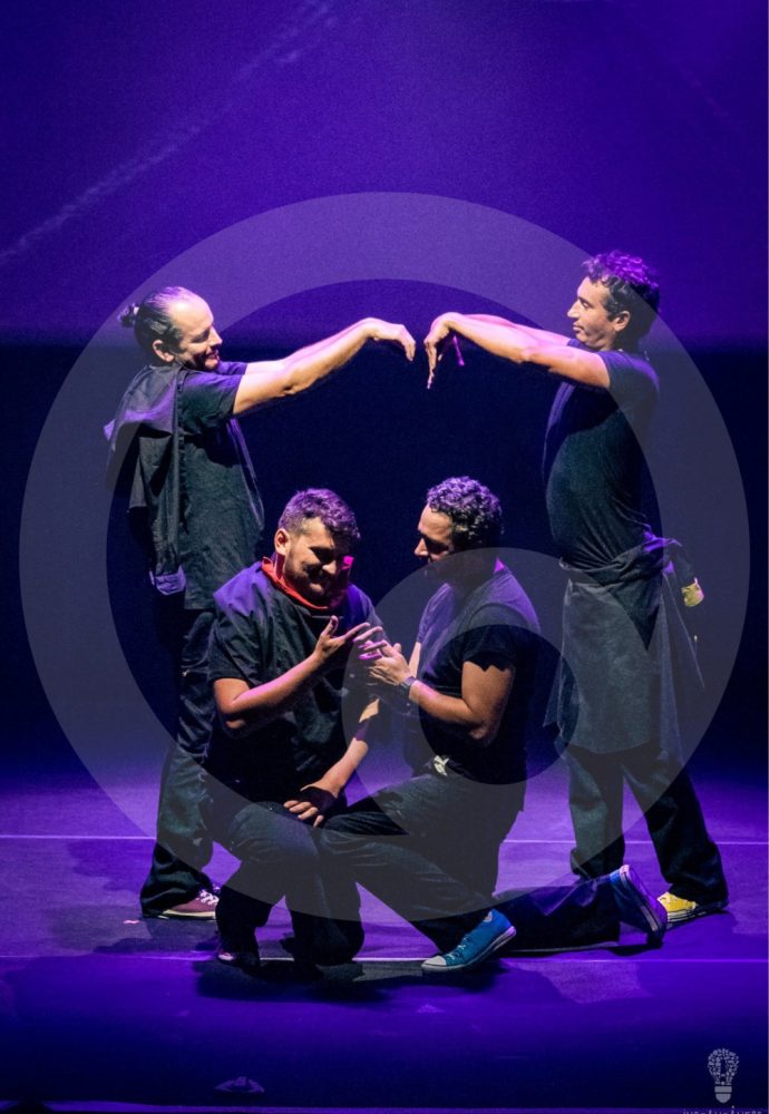 INSTANTÂNEOS APRESENTAM IMPROVISADAMENTE- DEZEMBRO