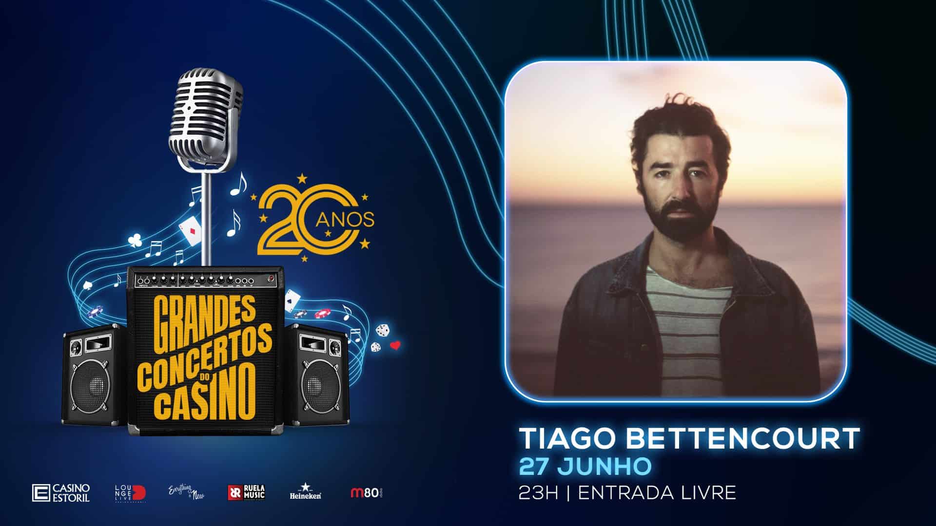 Com entrada livre, às 23:00 de Quinta-feira, dia 27 de Junho, chegou a vez de Tiago Bettencourt atuar nos Grandes Concertos do Casino Estoril 2019.  Autor de várias composições de referência da nova música portuguesa, foi há mais de dez anos que embarcou naquela que seria a sua primeira aventura em estúdio, com os Toranja, marcando para sempre o panorama musical português.