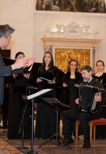 TROPÁRIO PARA UMA PASTORA DE OVELHAS MANSAS