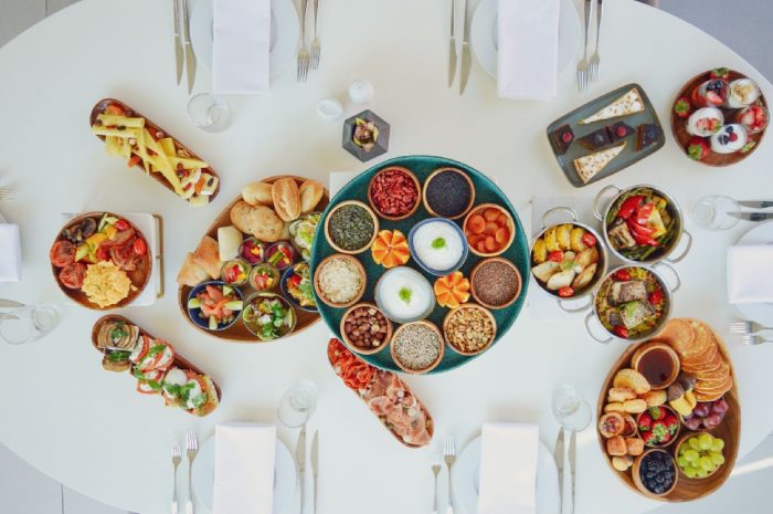 O novo menu de brunch do Sheraton Cascais Resort, disponível a partir de 10 de novembro, foi desenvolvido pelo chef Pedro Rebelo dos Santos e tem como mote a partilha à mesa.