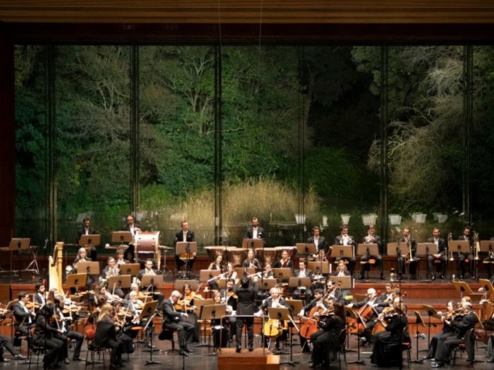 São 8 Concertos a não perder na temporada Gulbenkian Música em 2020. Depois de uma série de concertos inesquecíveis este ano, a temporada Gulbenkian Música prossegue no próximo ano apresentando os grandes intérpretes do nosso tempo e espetáculos que prometem emocionar e surpreender.