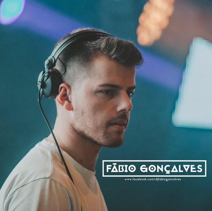 RÉVEILLON VIANA DO CASTELO 2019-2020 - A grande passagem de ano vai acontecer em Viana do Castelo. Logo após o fabuloso fogo de artificio no Rio Lima, as portas do Centro Cultural abrirão para o Réveillon Viana do Castelo 2019-2020.