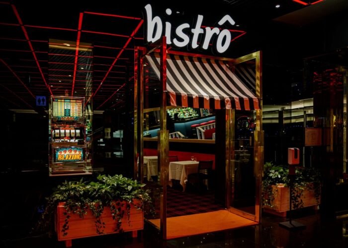 A Noite de São Valentim, com um jantar romântico num ambiente intimista, é o que o restaurante “Bistrô” propõe aos visitantes do Casino Estoril.
