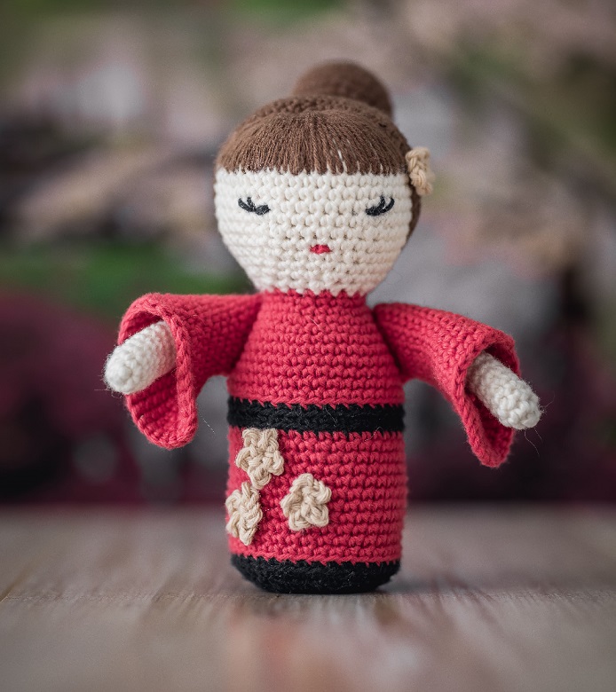 A transformação de tecidos em arte, através de técnicas japonesas, como a Amigurumi, Yamato-Toji e Sashiko são aquelas que o Museu do Oriente vai dar a conhecer ao longo do mês de Março, em oficinas práticas que partilham algumas dicas ancestrais para transformar tecidos e fios em verdadeiras obras de arte.