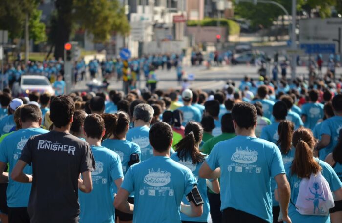 A IX Corrida Saúde+Solidária, um evento desportivo que se conjuga com uma atividade 100% solidária, é organizada pela Associação de Estudantes da Faculdade de Medicina de Lisboa, disputa-se no próximo dia 30 de Abril em Lisboa.