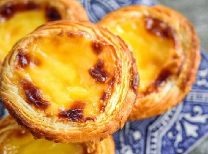Os 10 melhores doces portugueses, numa lista que poderia ter outros integrantes, tal a culinária deliciosa e a  extraordinária pastelaria que Portugal possui.